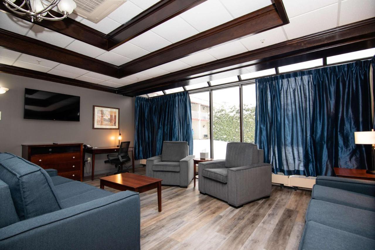 Best Western Plus Plattsburgh Exterior foto