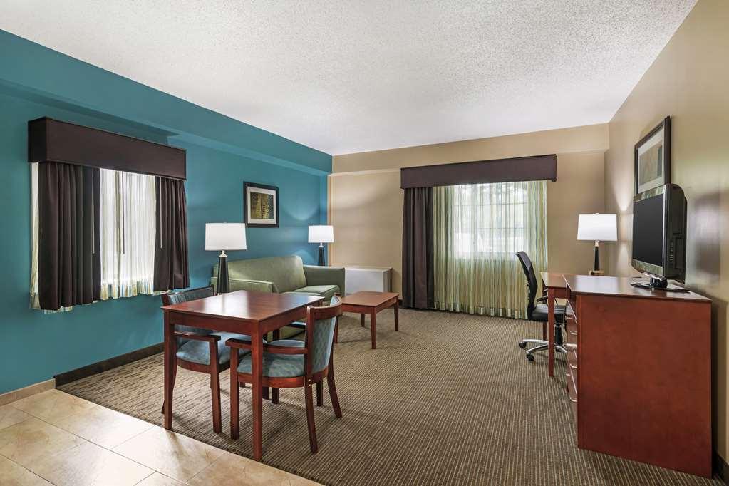 Best Western Plus Plattsburgh Cameră foto
