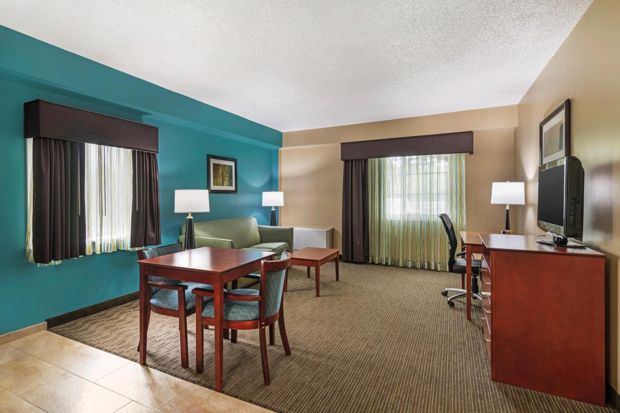 Best Western Plus Plattsburgh Exterior foto